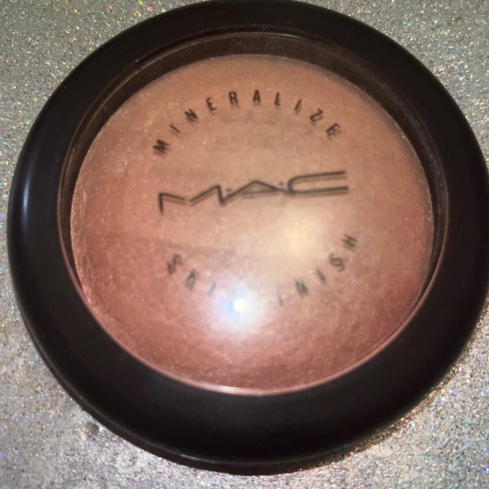 Mac Sample Redhead highlighter| Gently used